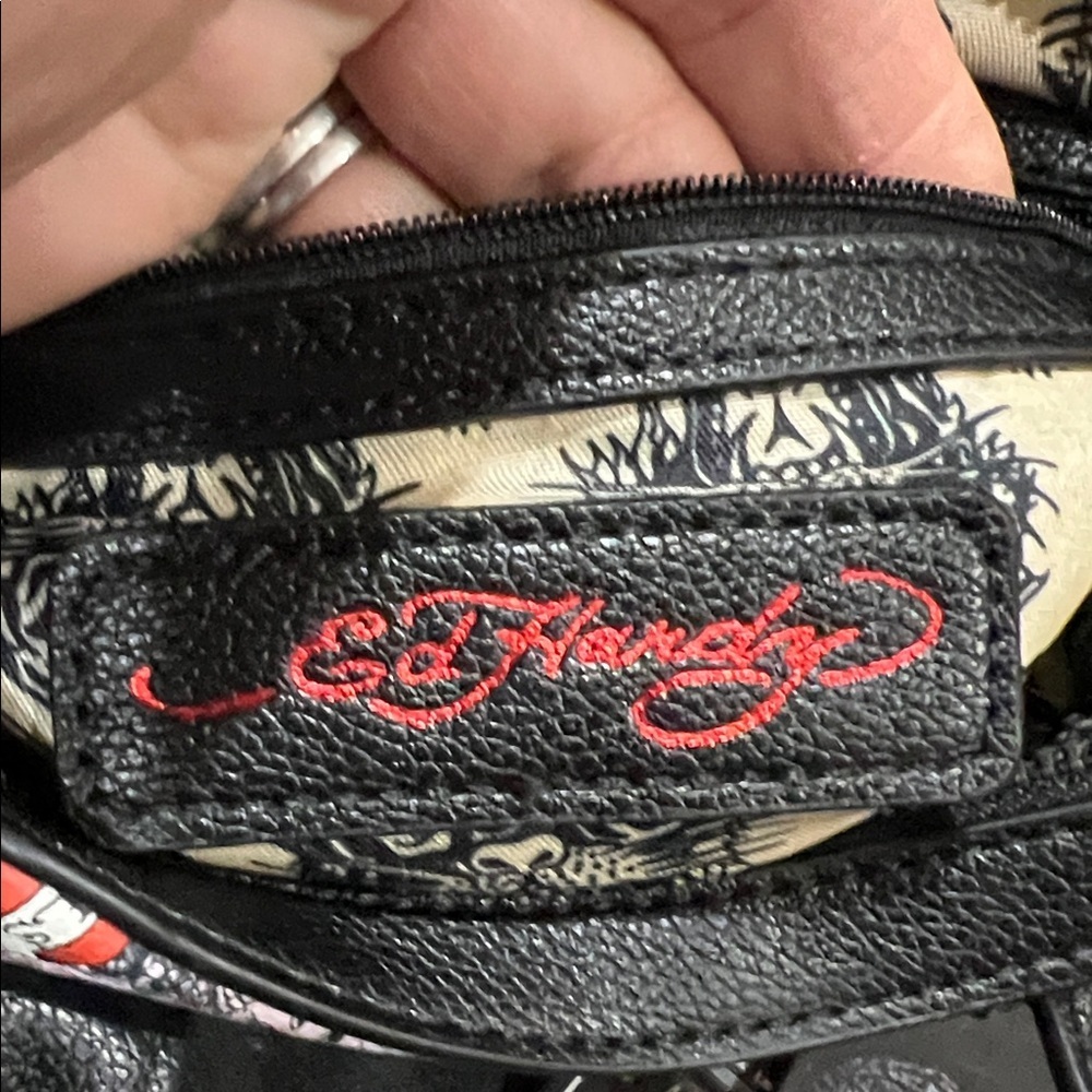 Ed Hardy | Skull & Heart Mini Satchel w/ Bag Charm Credit card - Picture 10 of 13
